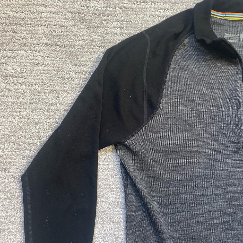 Smartwool Men’s Long Sleeve Half-Zip Pullover in Black and Charcoal - Picture 3 of 13